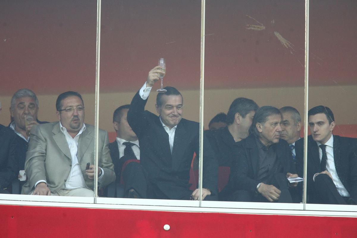 Gigi Becali va jubila » Răzvan Lucescu n-are milă de CSA: „Unii fac tărăboi și scandaluri, dar FCSB e Steaua!”