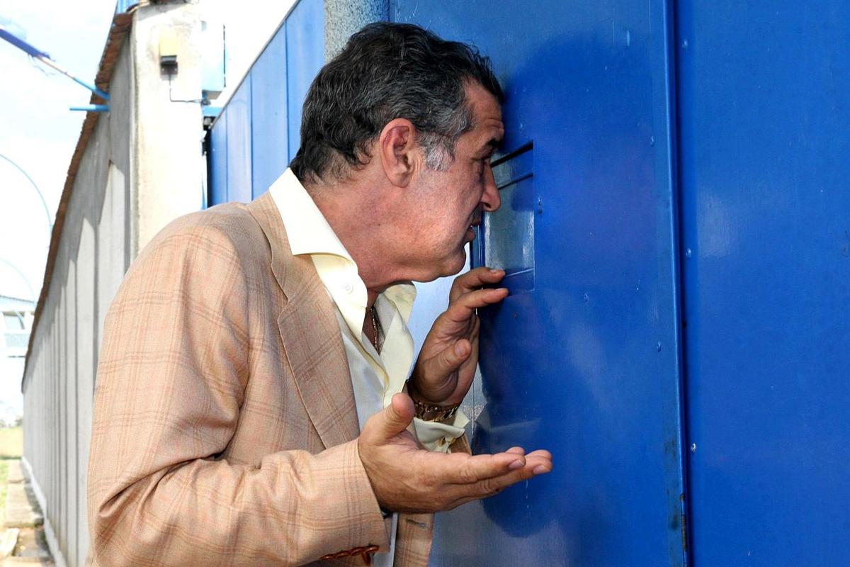 Gigi Becali - evergreen