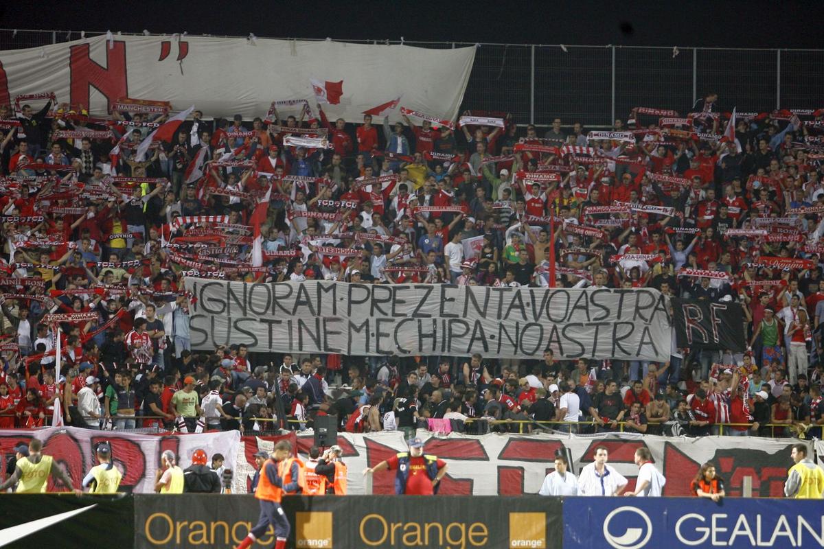 Dinamoviștii duc iubirea pentru club la următorul nivel! Dacă le iese, promit să mute echipa pe Arena Națională