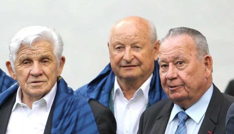Robert Siatka (în mijlocul imaginii) va aduna, în iunie, 87 de ani Monsieur Siatka