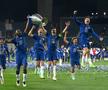 Mason Mount, în dreapta imaginii, sărbătorind triumful din Liga Campionilor