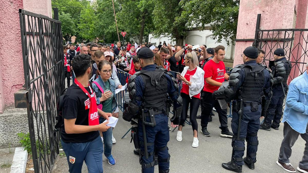 APOCALIPSA ACUM: Dinamo a căzut în „B”! Prima retrogradare în 74 de ani de existență pentru al doilea cel mai titrat club al României! Urmează falimentul?