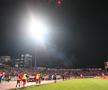 Momente delicate filmate de reporterul GSP pe stadion » Un dinamovist și-a strigat durerea în fața jandarmilor: „Tu nu o să poți să-nțelegi niciodată! Nu plec de aici”