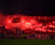 Momente incendiare la Dinamo - U Cluj » A plouat cu rachete de semnalizare în prima repriză!
