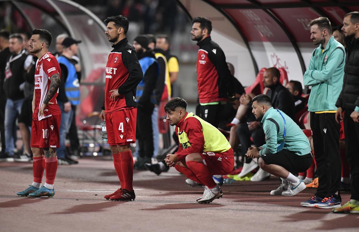 Cum au părăsit fotbaliștii lui Dinamo stadionul, după retrogradarea în Liga 2