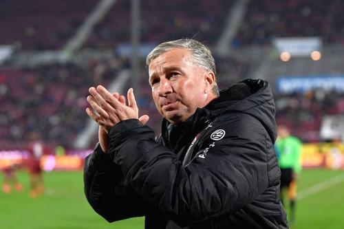În contextul în care tehnicianul italian Cristiano Bergodi (58 de ani) ar fi intrat pe lista celor de la CFR Cluj, pentru a-l înlocui pe Dan Petrescu (55 de ani), trupa din Gruia a comis o eroare internă.