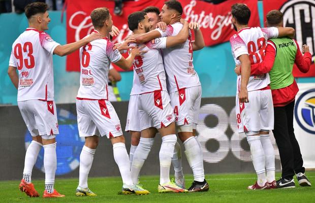 Faceți loc, trec „câinii roșii” » Dinamo, cu „Messi” Ghezali, o ZDROBEȘTE pe FC Argeș și pregătește sărbătoarea revenirii în Liga 1