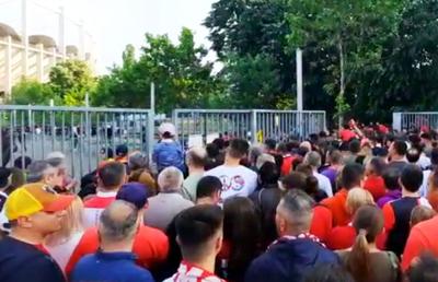 Haos înainte de Dinamo - FC Argeș » Mii de persoane n-au putut intra pe stadion: ce s-a întâmplat