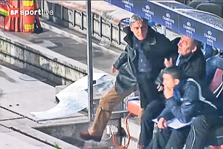 Sorin Cîrțu a spart geamul băncii de rezerve la meciul dintre Basel și CFR, din Liga Campionilor Cristi Balaj îi răspunde tăios lui Mihai Rotaru: „Are oameni în club care au demolat bănci de rezerve și care au sărit la bătaie, cum își permite să vorbească despre Dan Petrescu?”