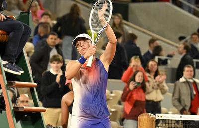 Iga Swiatek, la un pas de ELIMINARE la Roland Garros! » A revenit incredibil în fața unei Naomi Osaka extraordinare
