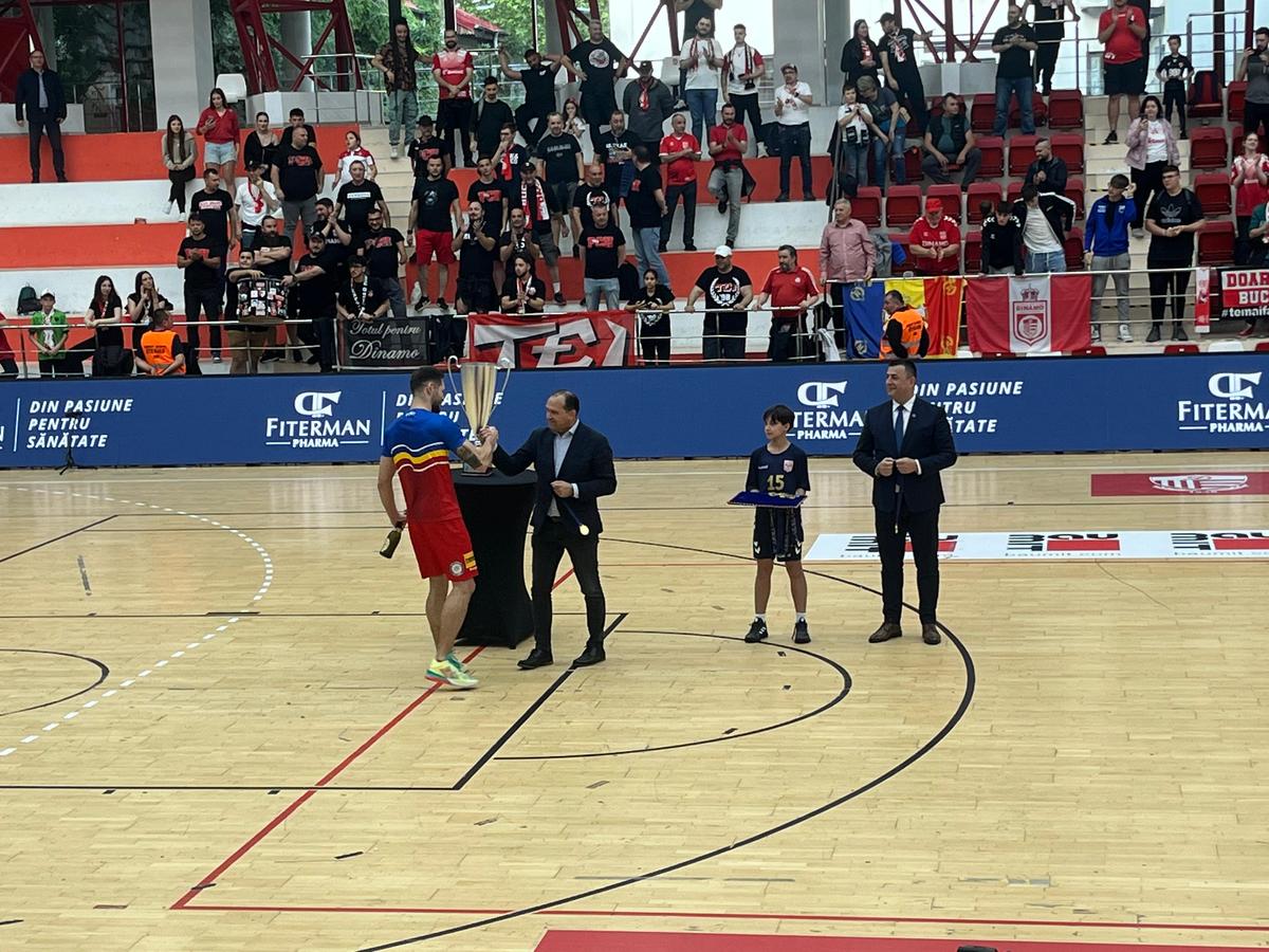 S-a încheiat o eră în Ștefan cel Mare » Xavi Pascual pleacă de la Dinamo și merge în Ungaria să câștige Liga Campionilor