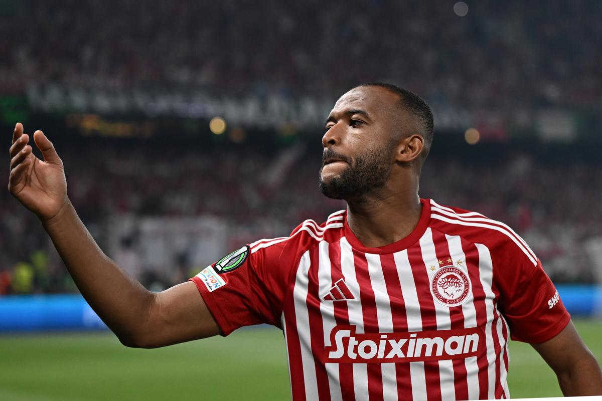 Zeii au decis: Cupa coboară în Port! Olympiakos trece de Fiorentina în prelungiri » Nebunie la Atena