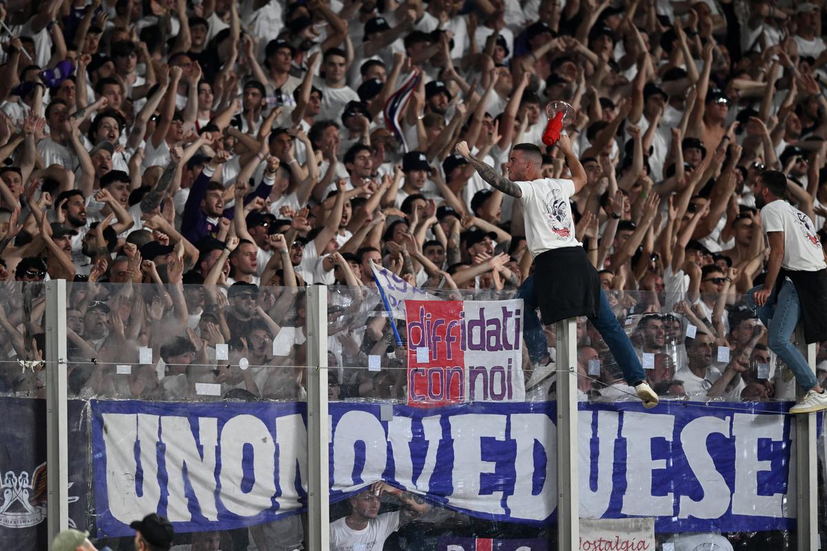 Zeii au decis: Cupa coboară în Port! Olympiakos trece de Fiorentina în prelungiri » Nebunie la Atena