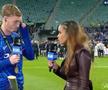 Cu trofeul în pantaloni după finala Conference League! Reportera nu s-a abținut: „Interesant...”