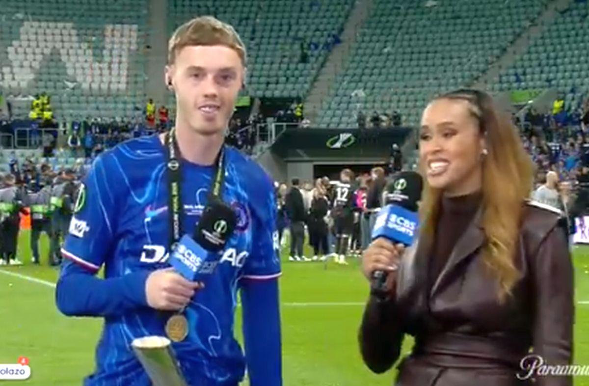 Cole Palmer, cu trofeul în pantaloni după finala Conference League