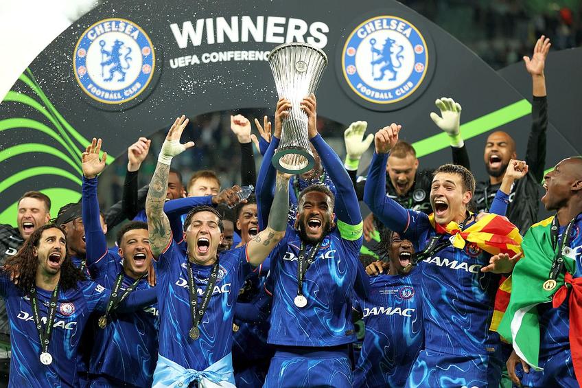 Chelsea a ridicat trofeul Conference League // foto: Guliver/gettyimages