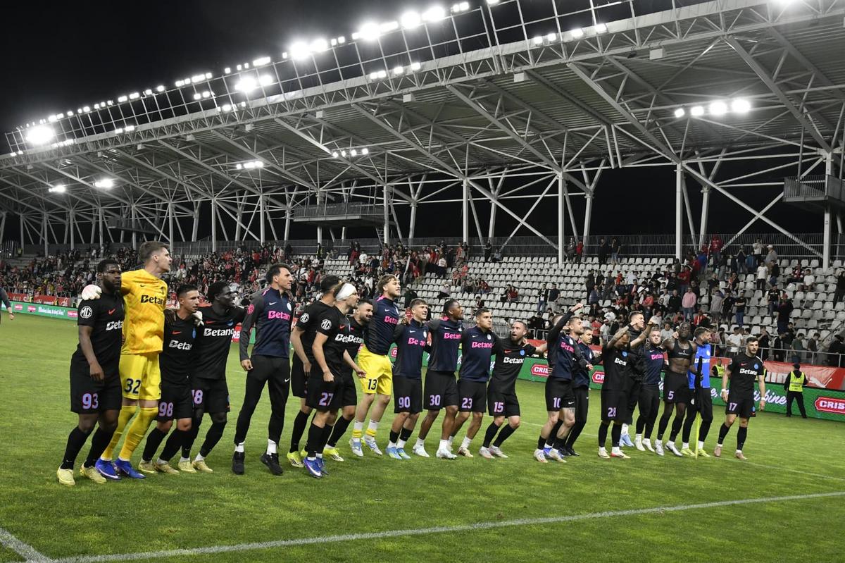 Imagini de la finalul meciului Dinamo - FCSB