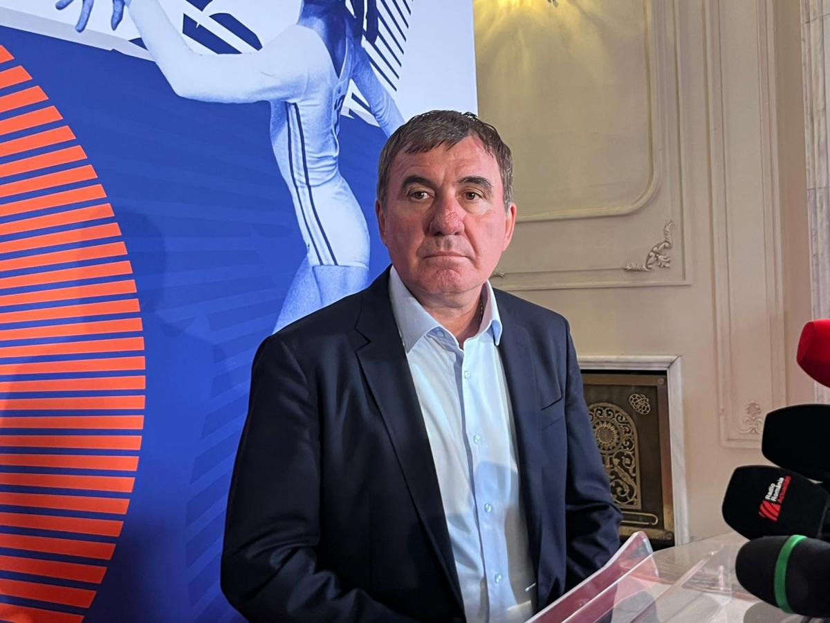 În timpul derby-ului Dinamo - FCSB, selecționerul Gică Hagi a ales să participe la alt eveniment din București