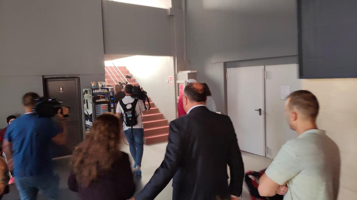 „Sunt bogat, am doi Danieli!” » Dan Șucu l-a prezentat oficial pe Pancu la Rapid, într-o seară marcată de protestul galeriei