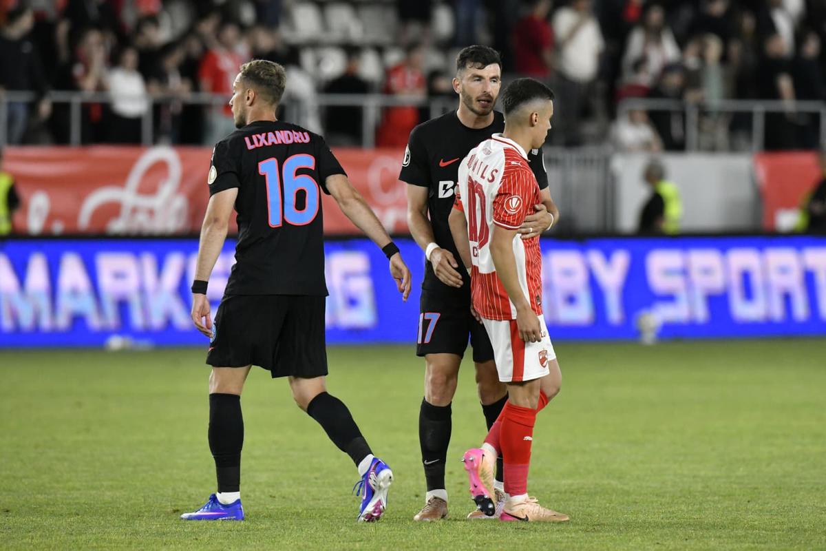 Imagini de la finalul meciului Dinamo - FCSB