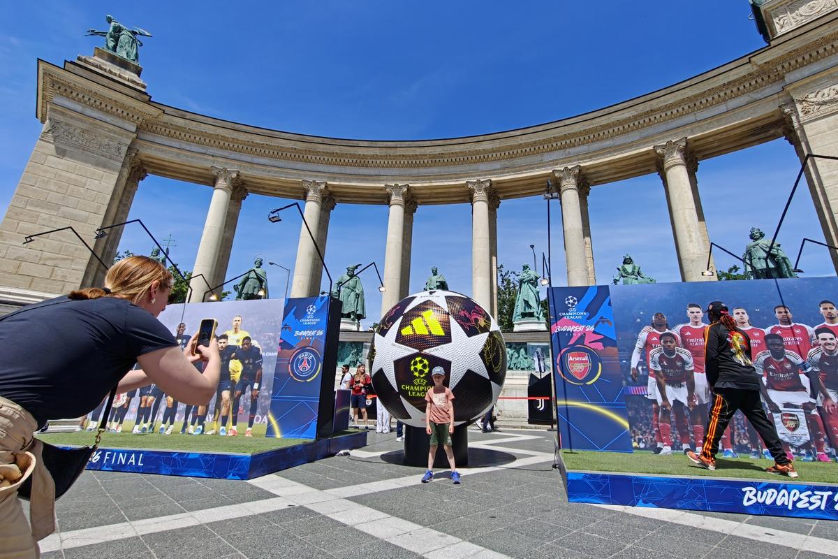 Gazeta a ajuns la finala Champions League! Festival inedit în Budapesta: 30 de lei pentru o bere, iar cash-ul este interzis » Steaua, amintită în capitala Ungariei!