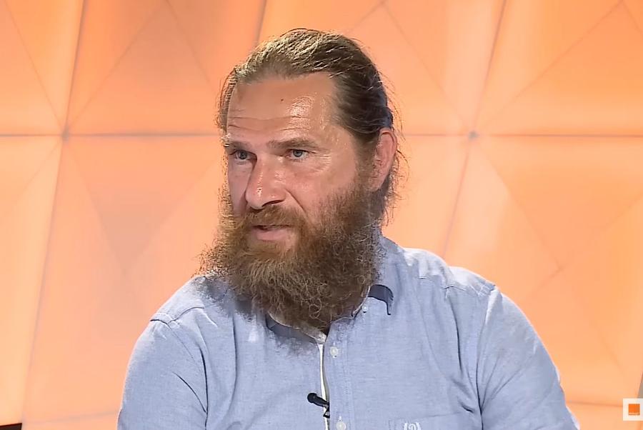 „M-am dus să-i fac rost de gloanțe” » Alexandru Tudor, dezvăluiri de impact la 37 de ani distanță: „M-au împușcat. Era vorba să-mi taie picioarele”