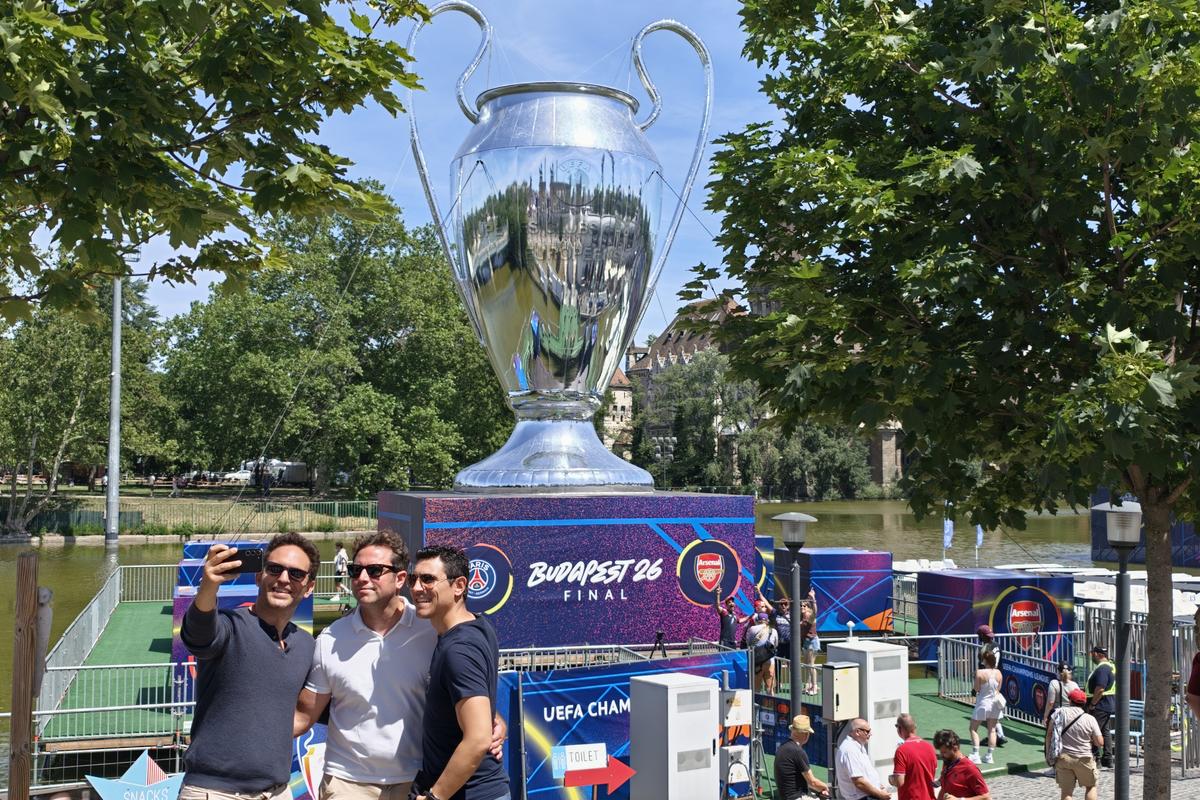Gazeta a ajuns la finala Champions League! Festival inedit în Budapesta: 30 de lei pentru o bere, iar cash-ul este interzis » Steaua, amintită în capitala Ungariei!