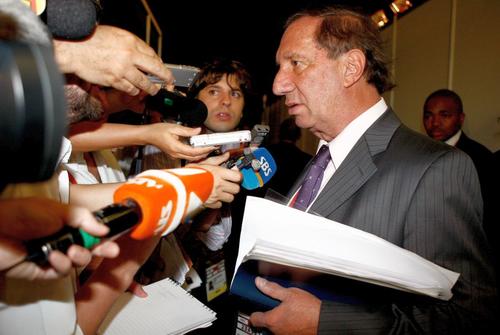 Carlos Bilardo, fost antrenor la Estudiantes, Boca, Sevilla, Deportivo Cali, naţionala Argentinei, Columbiei, şi Libiei, e acum izolat de restul bolnavilor // FOTO: Guliver/GettyImages