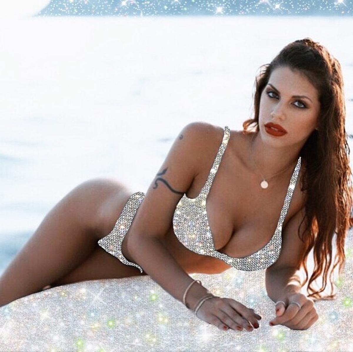 FOTO Splendoare italiană » A fost cu Higuain și a refuzat un star al Romei: cine e tânăra de 22 de ani care frânge inimi în Serie A