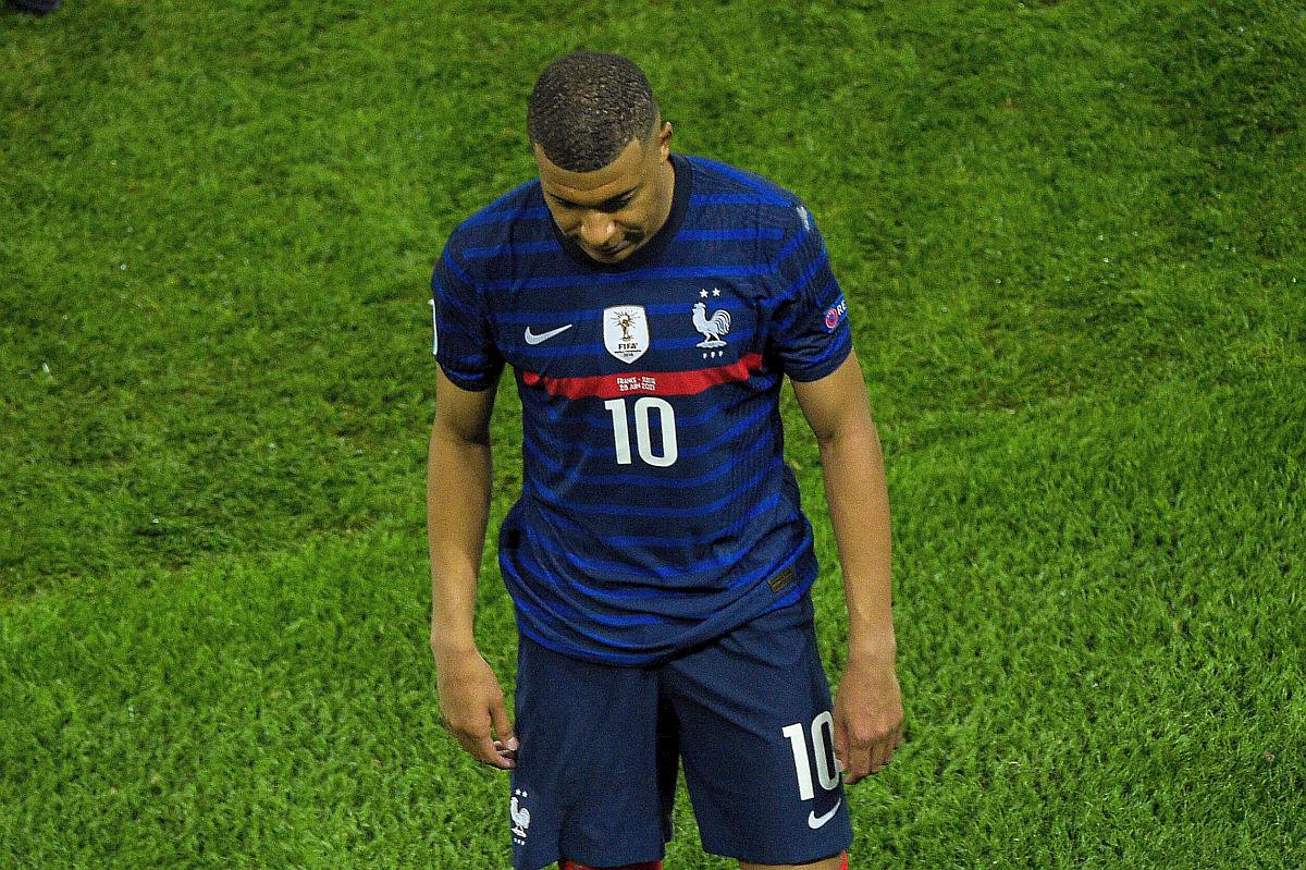 Mbappe, mesaj după ce a ratat penalty-ul decisiv în Franța - Elveția: „Îmi pare rău! Am dat greș”
