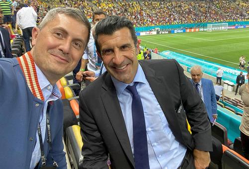 Dan Barna, ironizat după ce s-a fotografiat cu Luis Figo pe Arena Națională