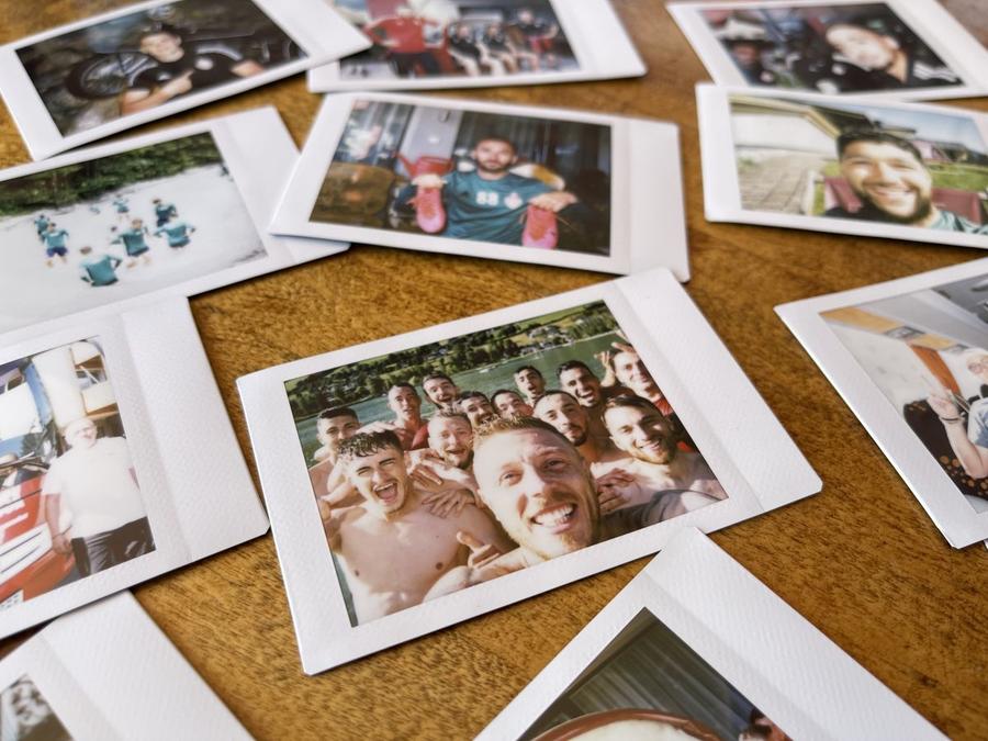 Colecția de fotografii realizate de elevii lui Grozavu Vederi din Kaprun » Echipa Gazetei s-a „infiltrat” în cantonamentul lui Sepsi din Austria. Bogdan Mitrea, în rol de fotograf
