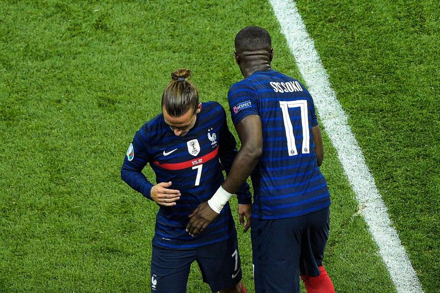 Momentul în care Sissoko îl înlocuiește pe pe Griezmann / FOTO: Imago Mourinho, siderat de ce s-a întâmplat pe Arena Națională: „Îți vine să te împuști!”