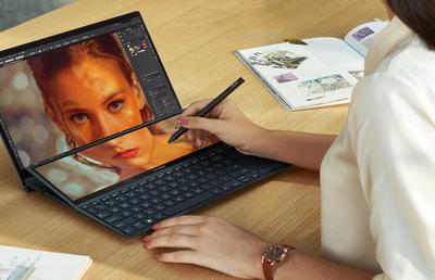 10 ani de ZenBook: mai mult decât un concurs de împrejurări