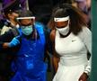 Serena Williams a abandonat în primul meci de la Wimbledon! Imagini dureroase: s-a prăbușit în genunchi și a început să plângă