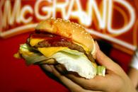 Două povești inedite de la Academia Hagi: cum au strecurat jucătorii mâncare de la McDonald's în cameră + Sumă uriașă câștigată de un bodyguard la pariuri