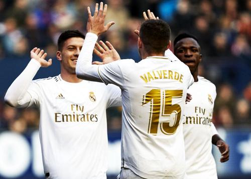 Luka Jovic, stânga / foto Imago Images