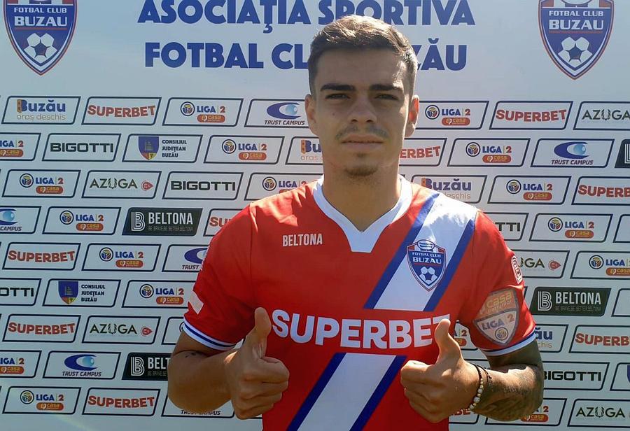Cristian Dumitru, prezentat la FC Buzău // sursă foto: Facebook @ FC Buzău - pagina oficială „Aguero” de la FCSB a ajuns în liga a doua