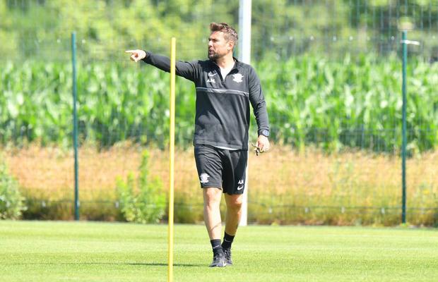 De ce Adrian Mutu nu stabilește niciodată amicale cu mai puțin de 48 de ore înaintea plecării din cantonament