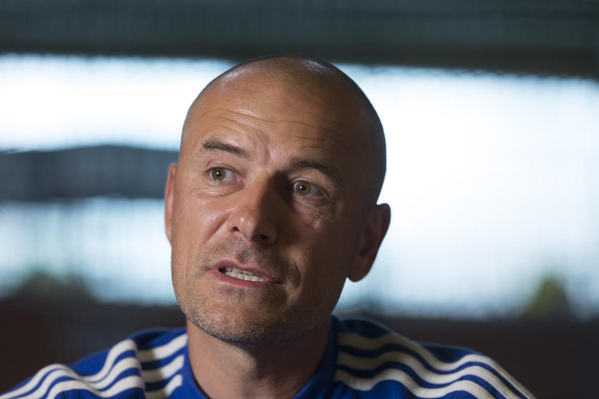 De acolo pleacă totul? Obiceiul alimentar care-i trage în jos pe fotbaliștii români: „O idioțenie! Ceva mai nociv nu poate exista”