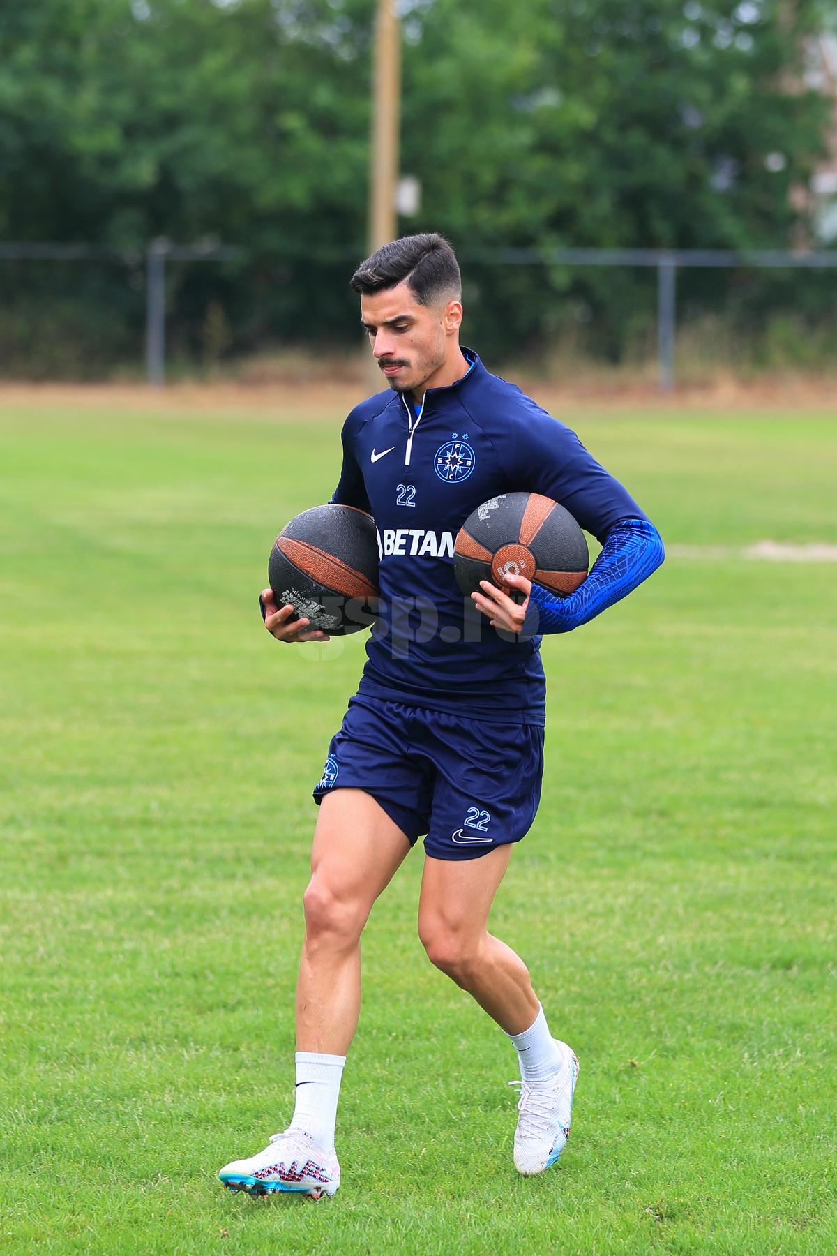 Noul transfer de la FCSB ajunge sâmbătă în cantonament