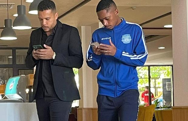 Samba în SuperLigă » Doi brazilieni au ajuns în cantonament și au semnat contractele