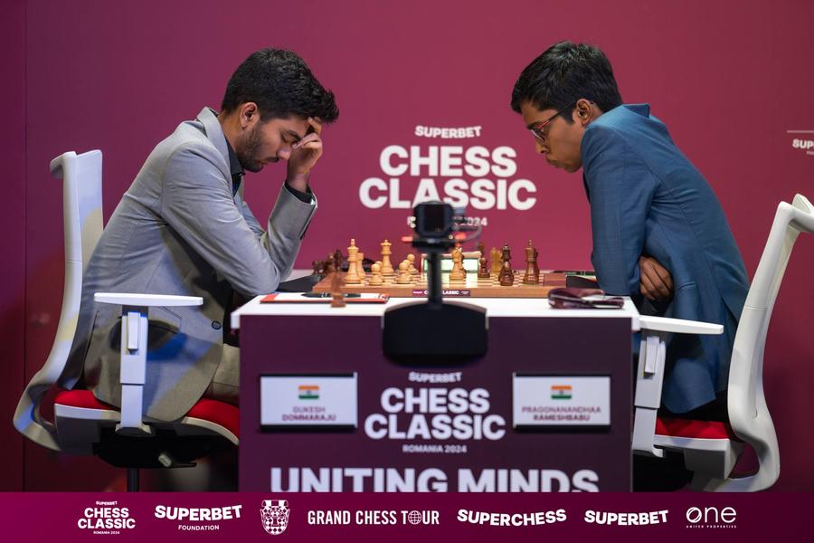 A treia rundă de confruntări de la Superbet Chess Classic România 2024 s-a încheiat cu cinci remize