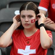 Explozie de frumusețe și culoare în tribune la Elveția - Italia / FOTO: Imago