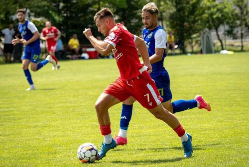 Dinamo s-a impus cu scorul de 4-3 în fața slovenilor de la Domzale, în al 3-lea amical al verii pentru echipa antrenată de Zeljko Kopic. Meciul a avut loc în complexul Rogaska Slatina, iar fiecare repriză a durat 60 de minute.