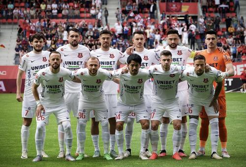 Mino Sota, al treilea de pe rândul de jos, continuă în Superliga, la Sepsi. Foto: Facebook FC Hermannstadt