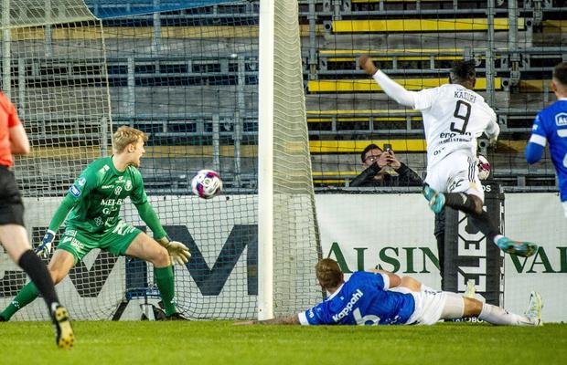 Al 8-lea transfer al verii pentru UTA Arad: Rednic pariază pe un atacant din liga secundă