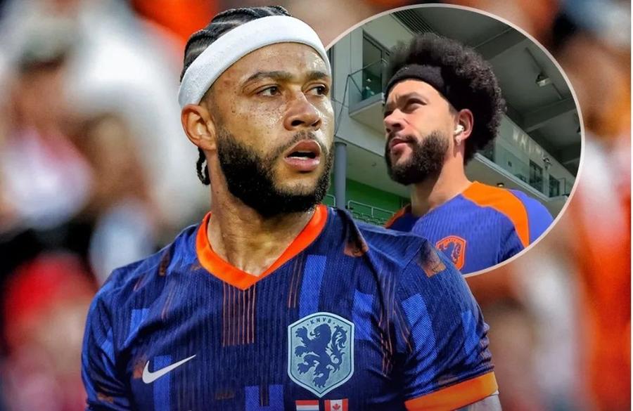 Redactorii de la Voetbalprimeur au făcut un colaj comparativ cu cele două tunsori ale lui Memphis Depay Îl mai recunoști? Memphis Depay și-a schimbat total look-ul înaintea disputei cu România de la Euro 2024: „Și prietenei mele îi place!”
