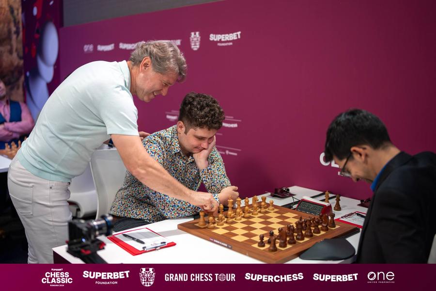 A doua rundă a Superbet Chess Classic România 2024 s-a încheiat cu o singură victorie și patru remize