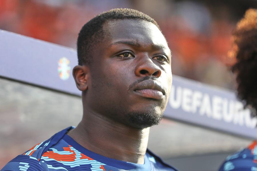 Brian Brobbey / FOTO: Imago Fratele vârfului trecut pe la Rapid și Farul este cerut insistent TITULAR în România - Olanda: „Aș îndrăzni să joc așa!”